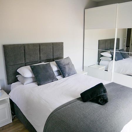 Entire Modern Home With Seaview And Parking Виклоу Экстерьер фото