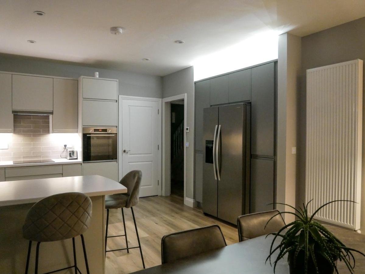 Entire Modern Home With Seaview And Parking Виклоу Экстерьер фото